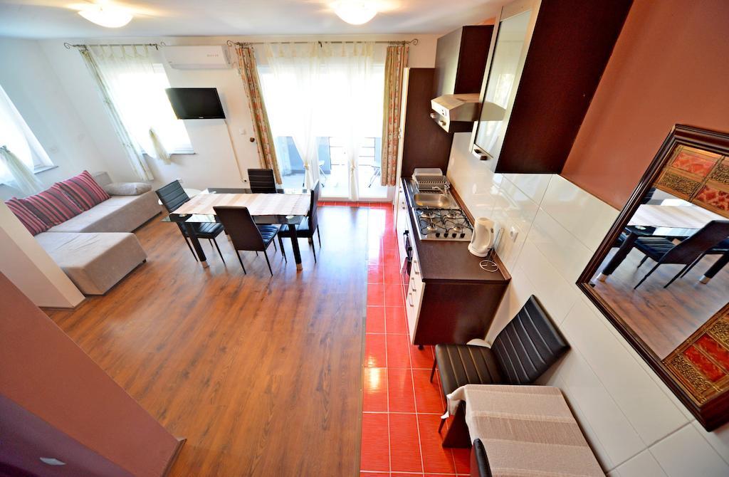 Guest House Rudine 슬루니 객실 사진