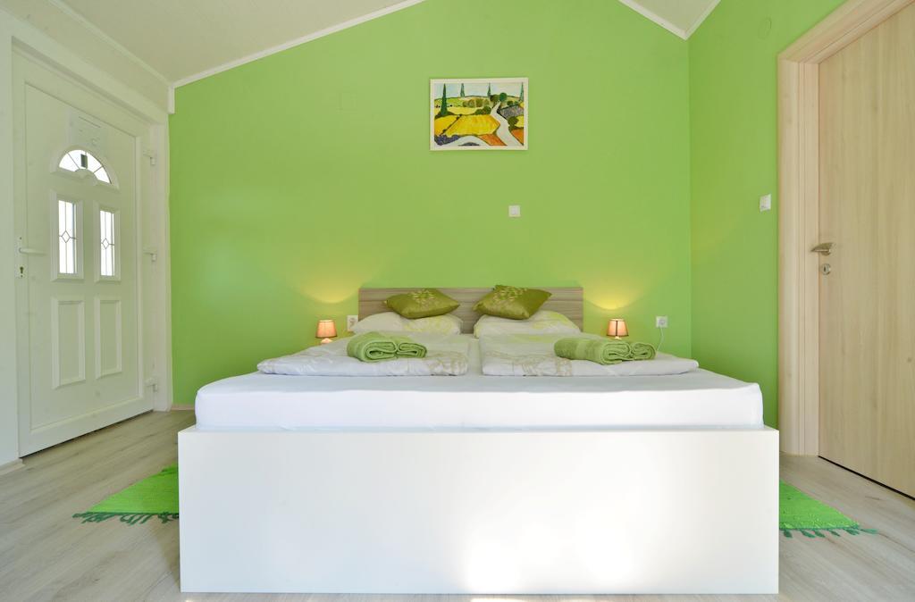 Guest House Rudine 슬루니 객실 사진