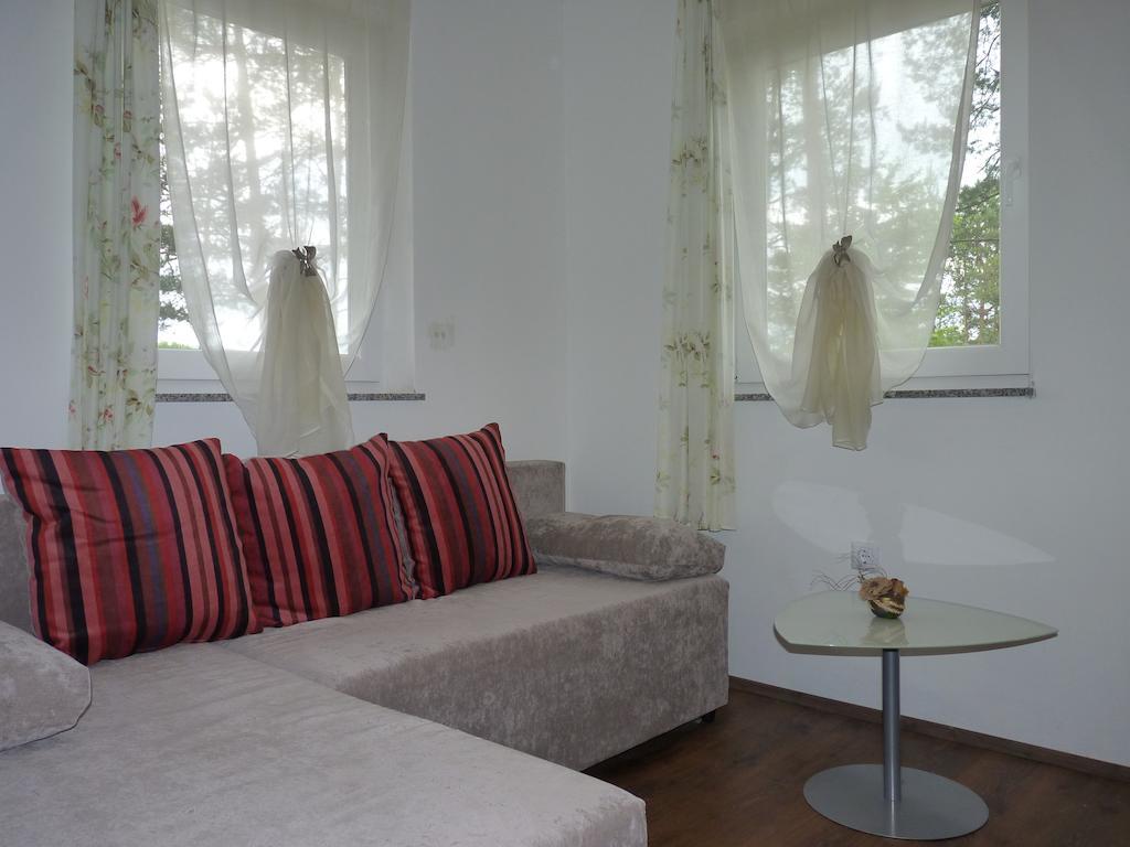 Guest House Rudine 슬루니 객실 사진